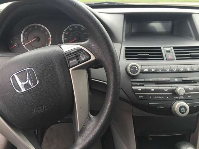 2009 Honda Accord LX-P 4dr Sedan 5A